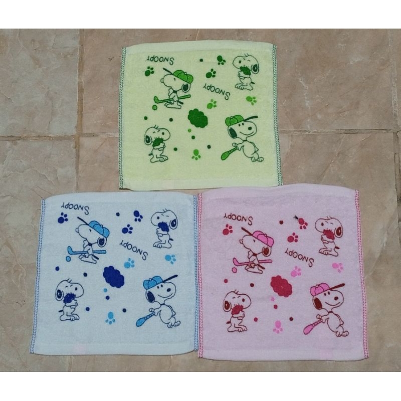 Sapu Tangan / Handuk Muka Snoopy 25x25cm