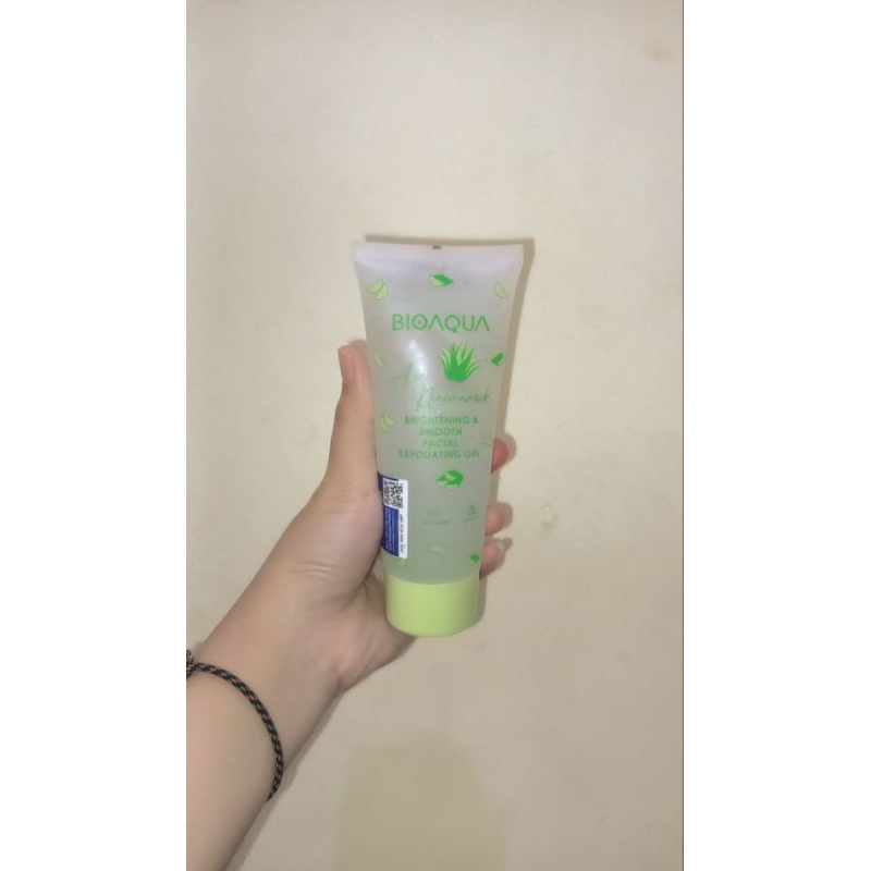 Bioaqua Scrub Wajah Peeling Gel Aloe