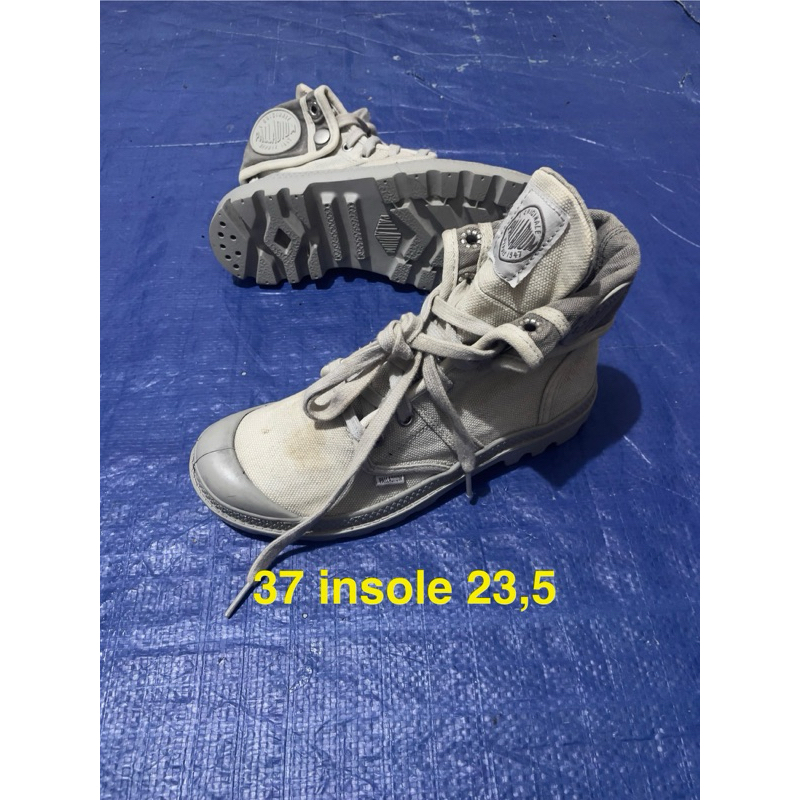 sepatu boots palladium s37