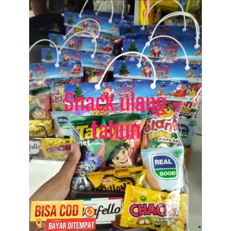 

10 Bungkus paket snack ulang tahun anak