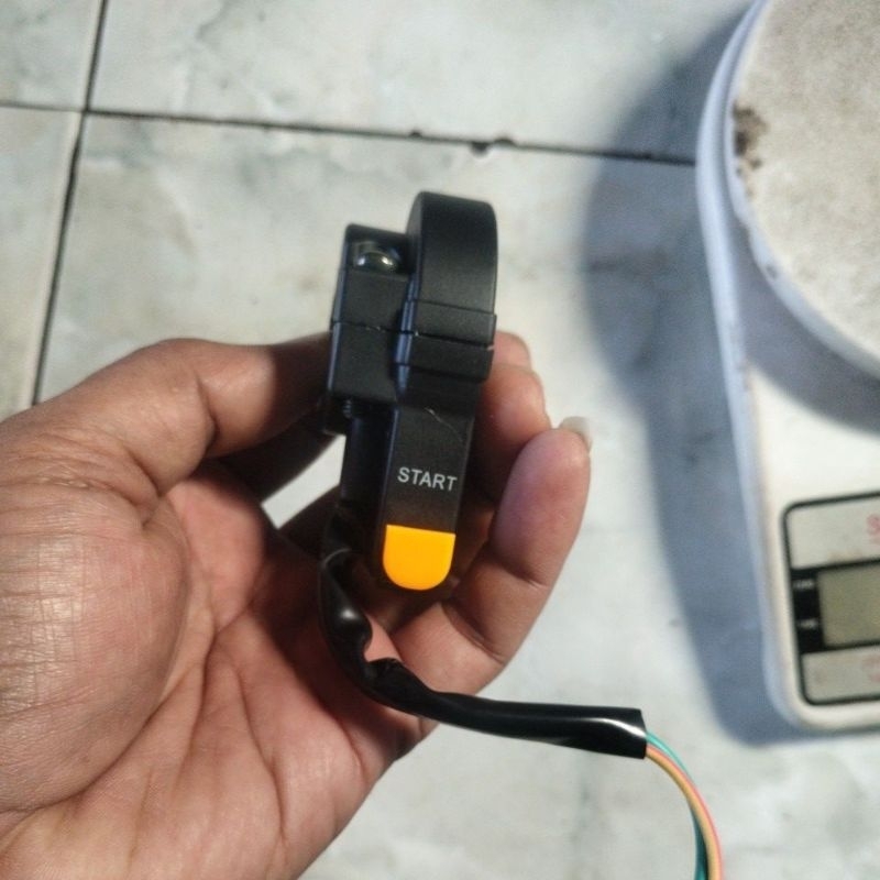 holder kanan, tombol starter Supra x, Supra fit lama