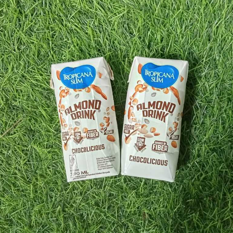 

Tropicana Slim Almond Drink Chocolicious Ready to Drink 190 ml Susu Almond Susu Protein Susu almond dengan rasa cokelat yang creamy