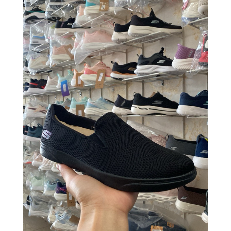 Sepatu Skechers ZG slip on size 36 40