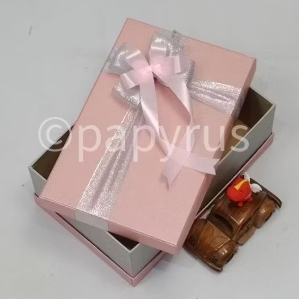 

PAPYRUS Sandwich 17,5x27,5 Tinggi 10cm Kotak Kado Gift Box V3