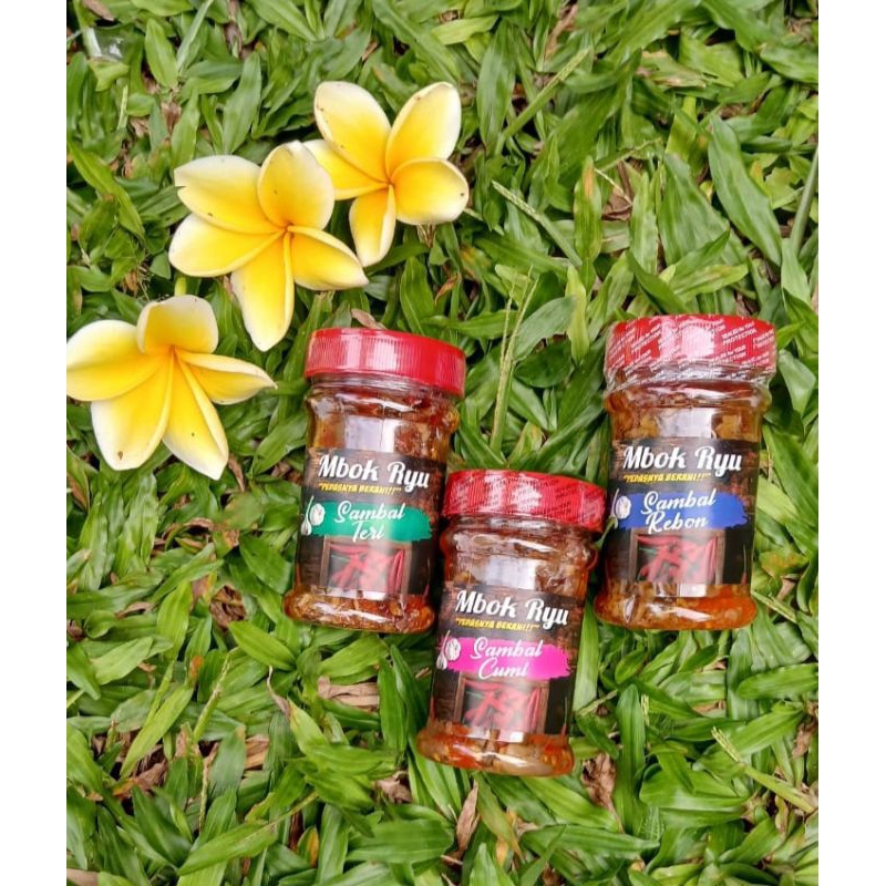 

Sambal Mbok Ryu kemasan 140gram dgn 4 varian : sambal cumi, teri, rebon, bawang.awet 1 bulan di suhuruang dan 3 bulan di lemari pendingin. pengiriman dari Jogja.