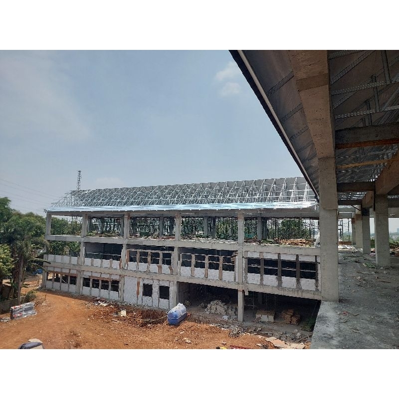 pemasangan rangka atap bajaringan