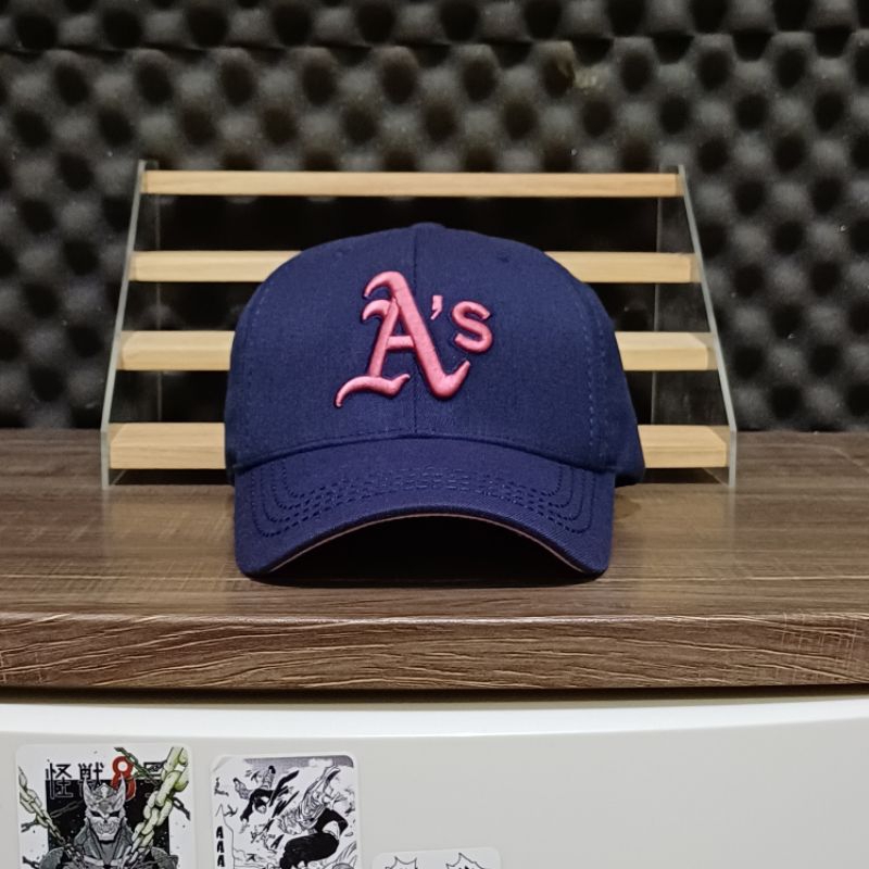 topi MLB second