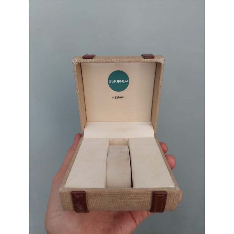 Box Jam tangan Sekonda