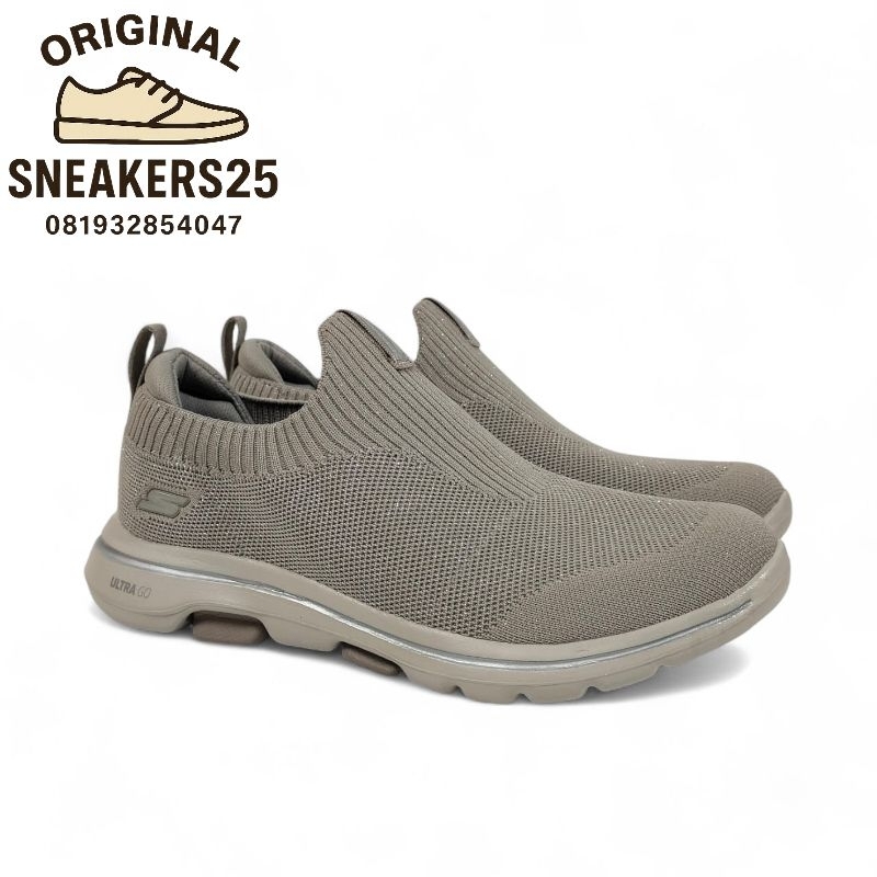 Sepatu Skechers Wanita Gowalk 5 Enlighte Slip On / Skechers Wanita  / Sepatu Skechers Slip On Wanita