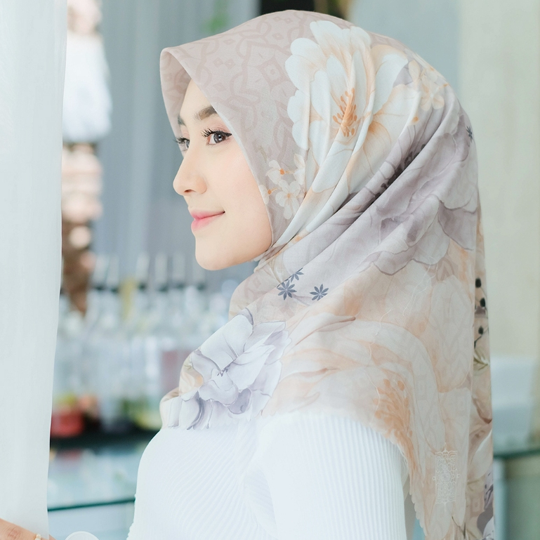 Banyuscarf Kelir Series Hijab Segi Empat Square Motif Voal Premium