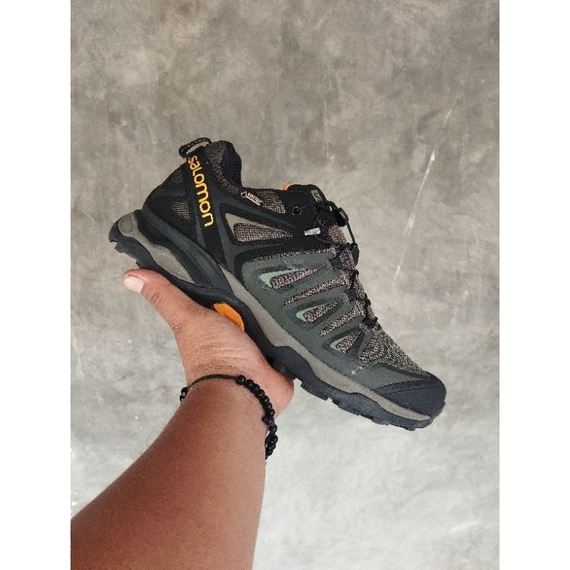 sepatu salomon X ultra