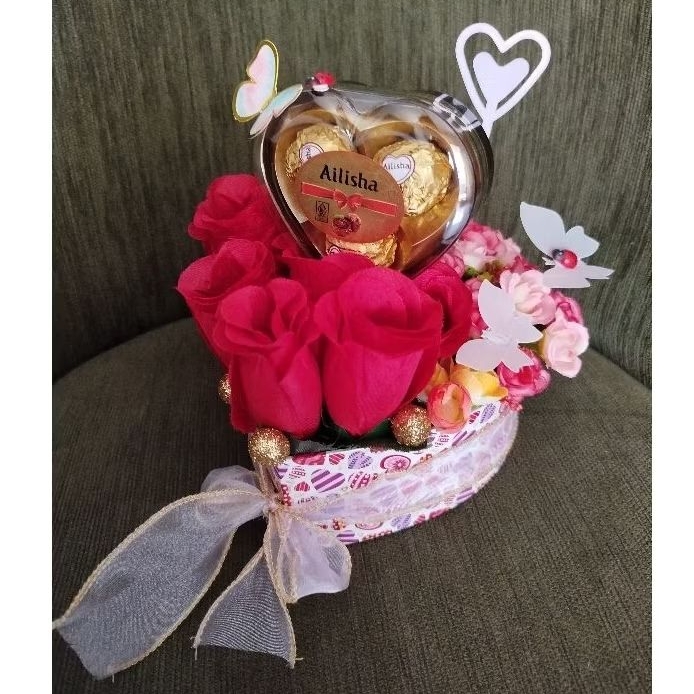 

buket kado hadiah bola2 coklat