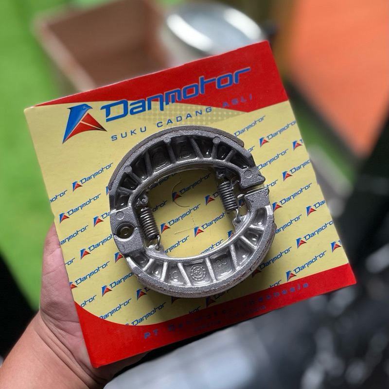 Kampas Rem Belakang Danmotor Vespa S LX