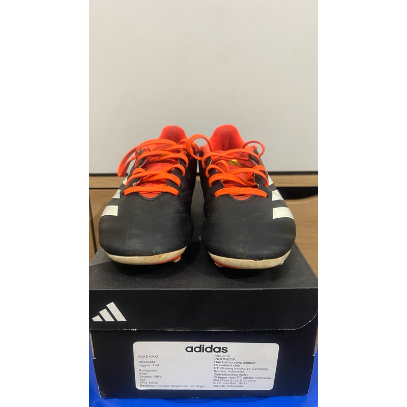 Sepatu Bola Anak Adidas Predator