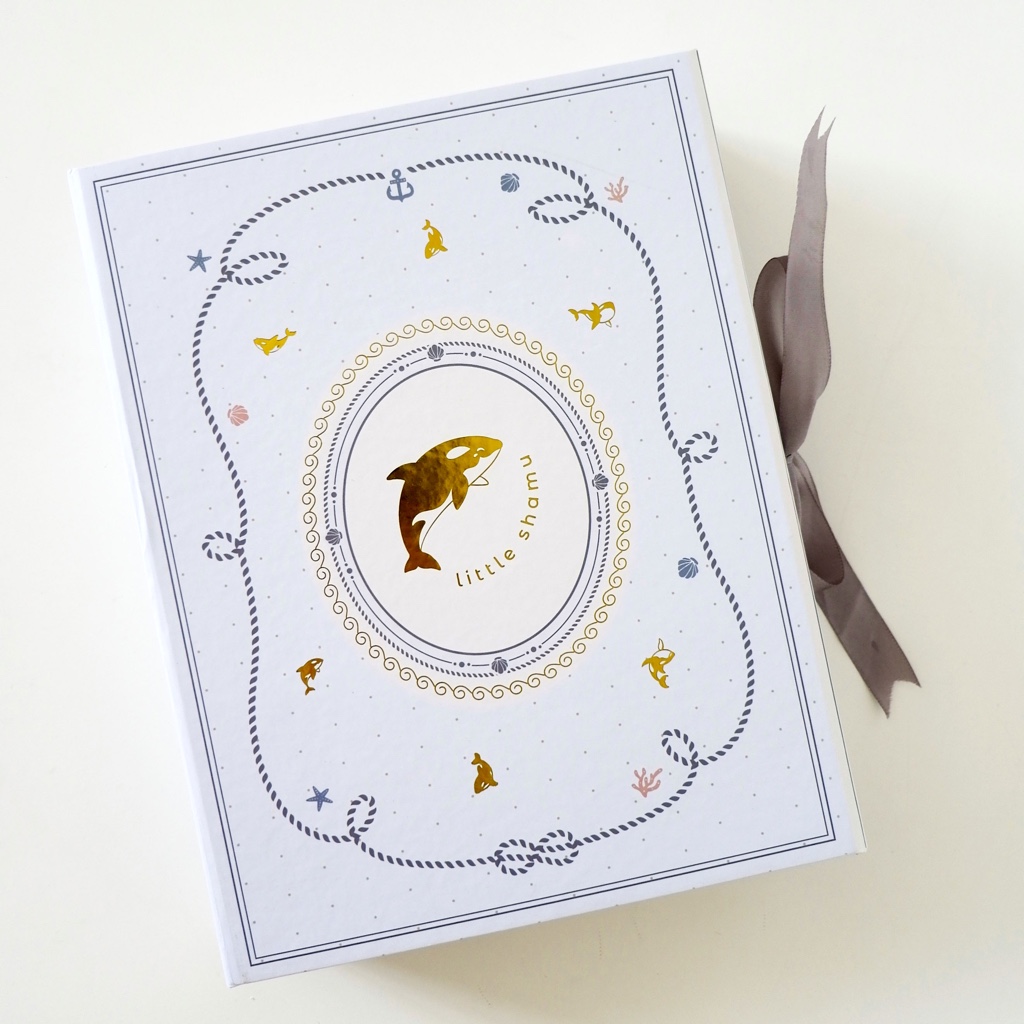 

Hard Box ( Kotak Hampers termasuk Greeting Card )