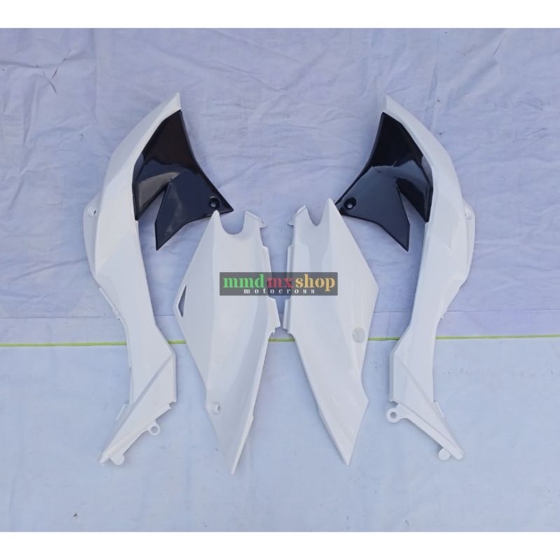 Cover body Dtracker new dan Cover tangki Sayap depan Dtracker 150 new