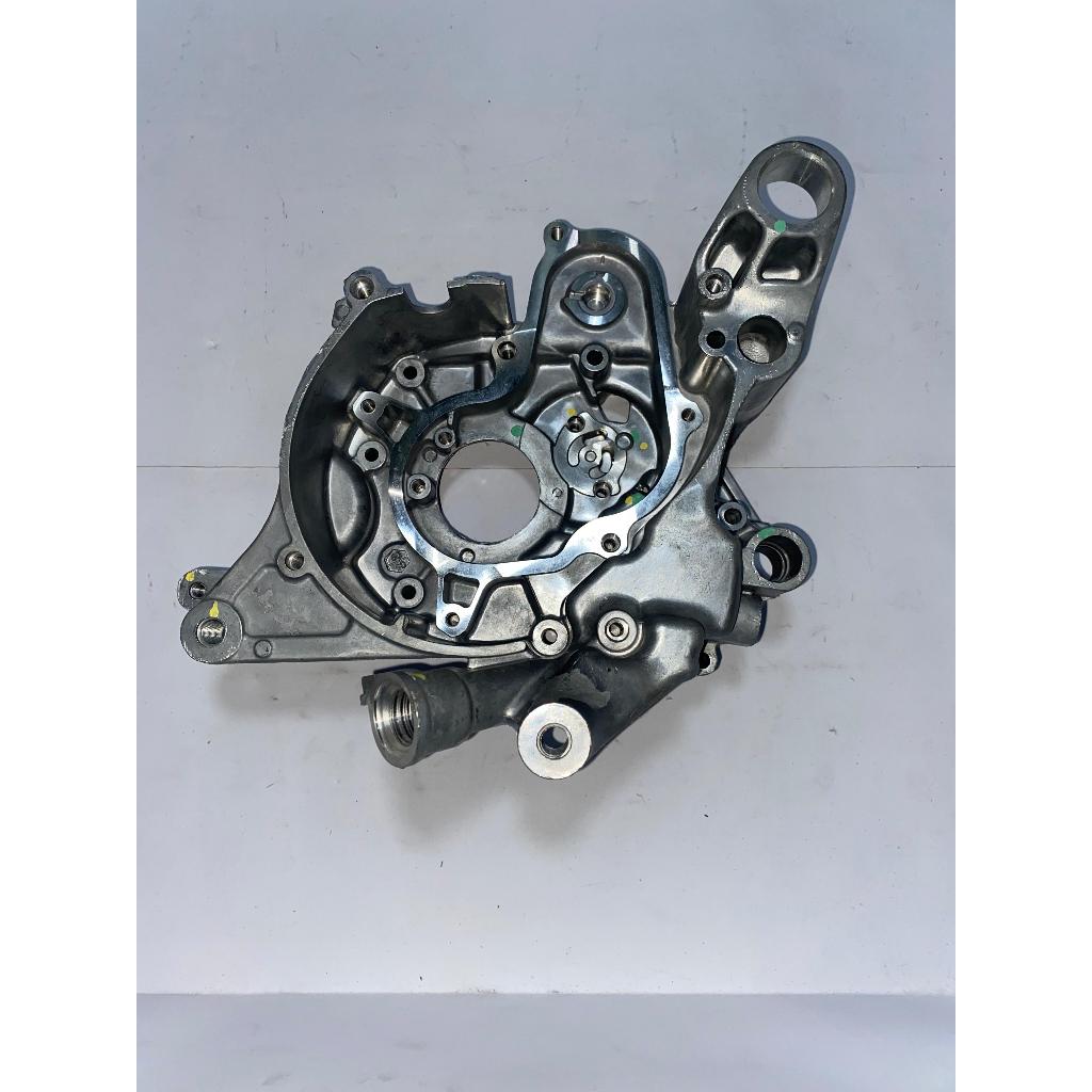 Blok Mesin (Crankcase Comp Kanan) Vario 110 Karbu