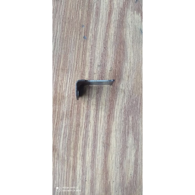 Dudukan flasher Yamaha v80 original/bracket flasher Yamaha v80/plat dudukan flasher Yamaha v80 origi