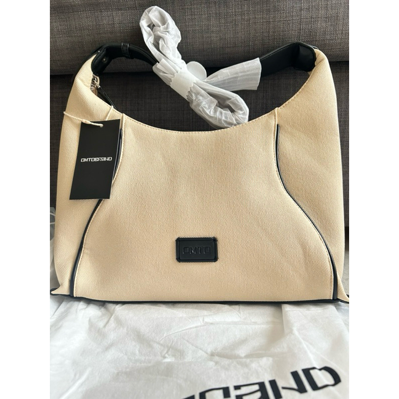 OMTO BAG (ORIGINAL) LEATHER SHOULDER AND SLING SIZE 33x22-25 - NEW