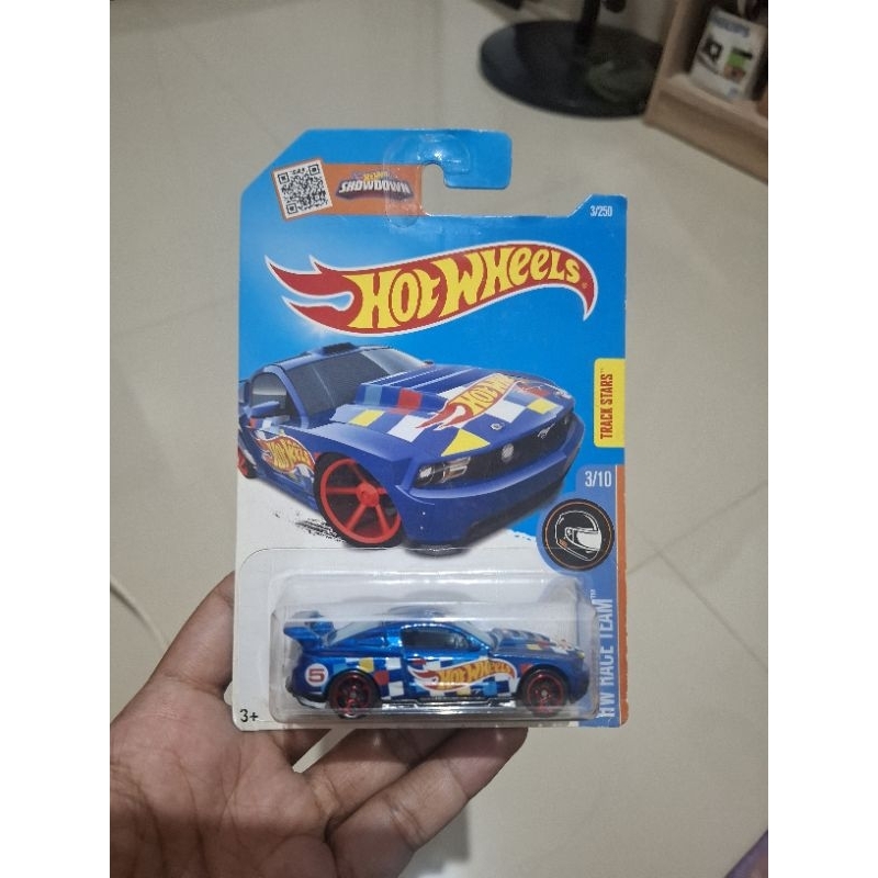 HotWheels Custom '12 Ford Mustang