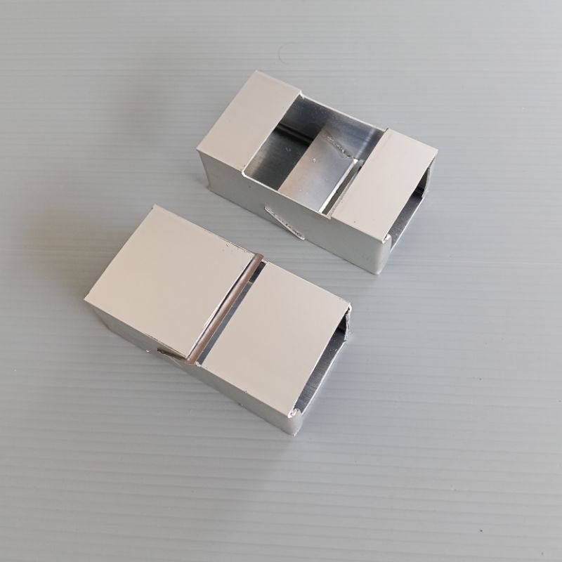 Pengupas kulit Ari kelapa / pisau kerokan kelapa tua/ kerokan kelapa