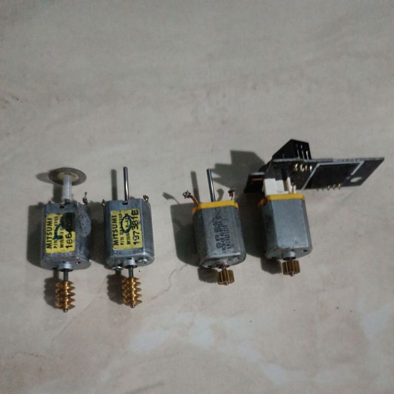 Dinamo dc kotak kecil cabe rawit untuk layangan dan kerajinan lainnya dc 6 -12v