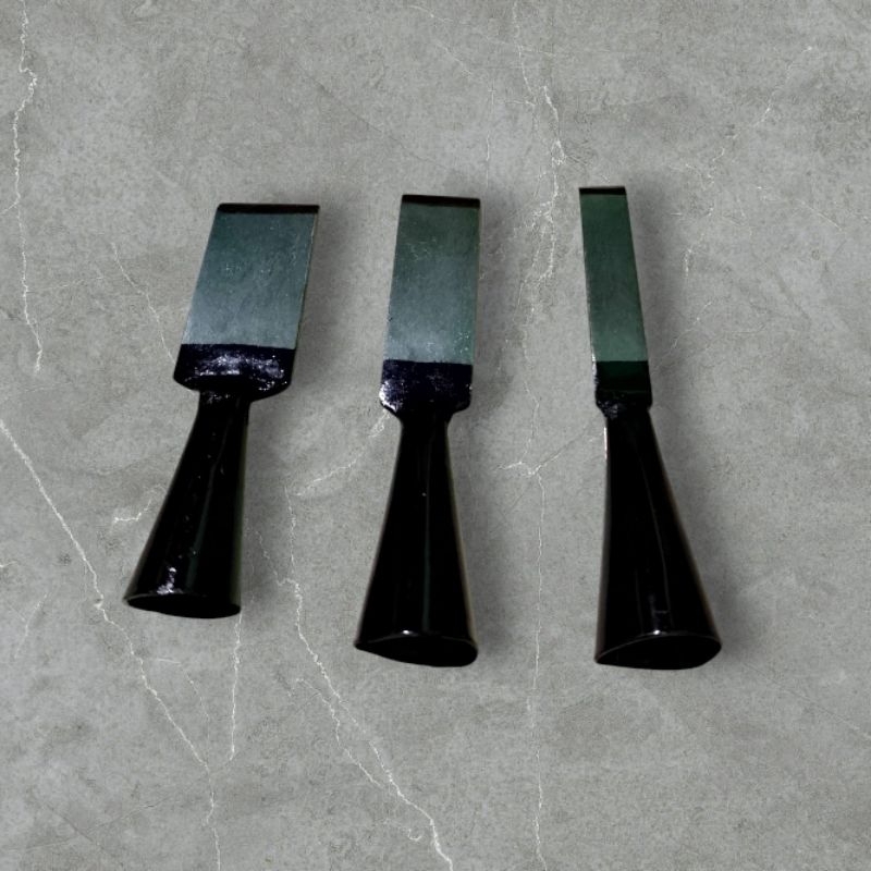 tatah kayu//pahat kayu//tatah baja//tatah bobok