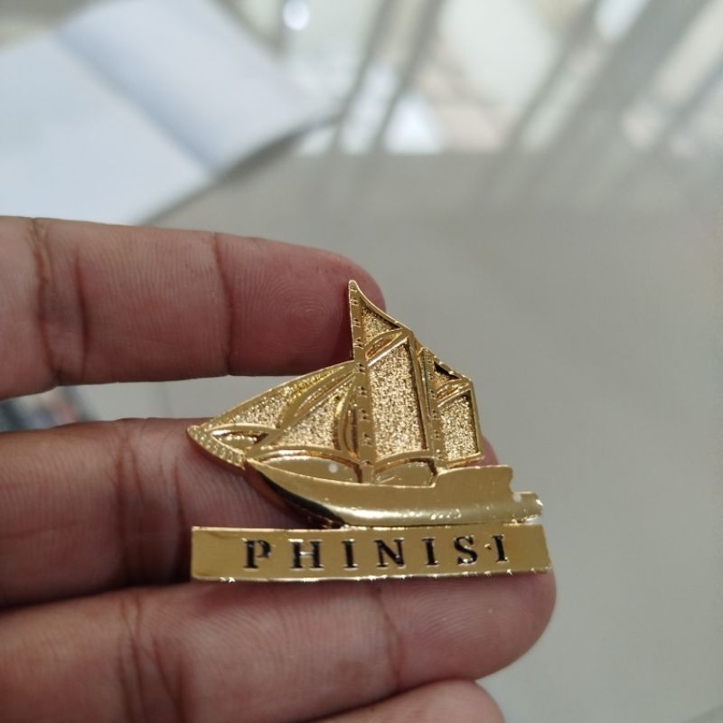 pin lencana phinisi magnet