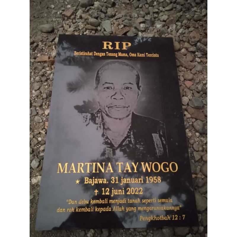 Batu Nisan Granit Modern Foto Mendiang uk 60x40