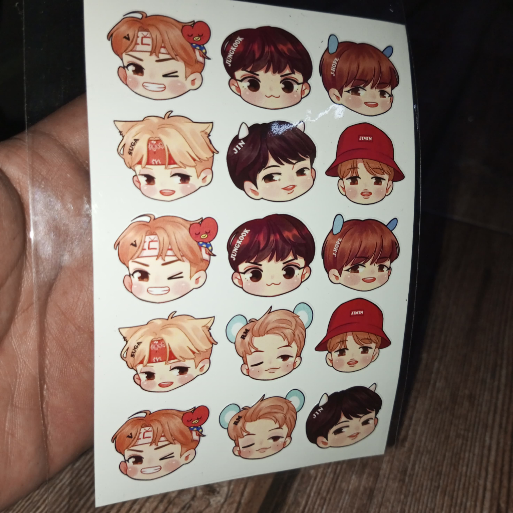 

STIKER BTS HEAD CARTOON