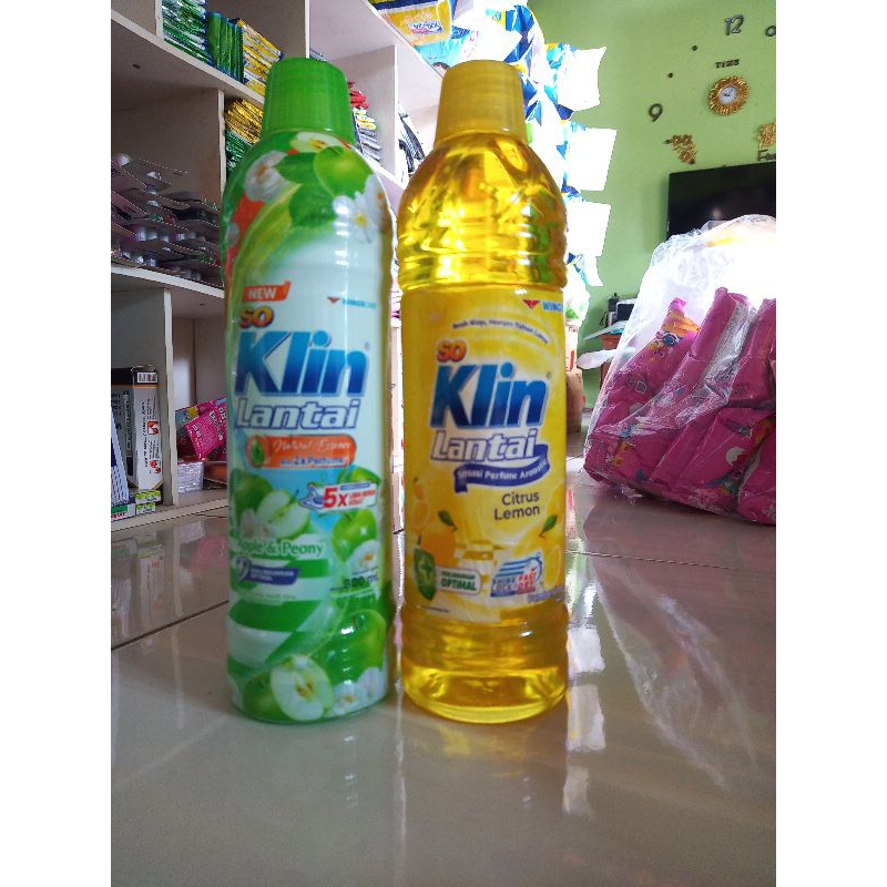 SOKLIN LANTAI BOTOL 900ml