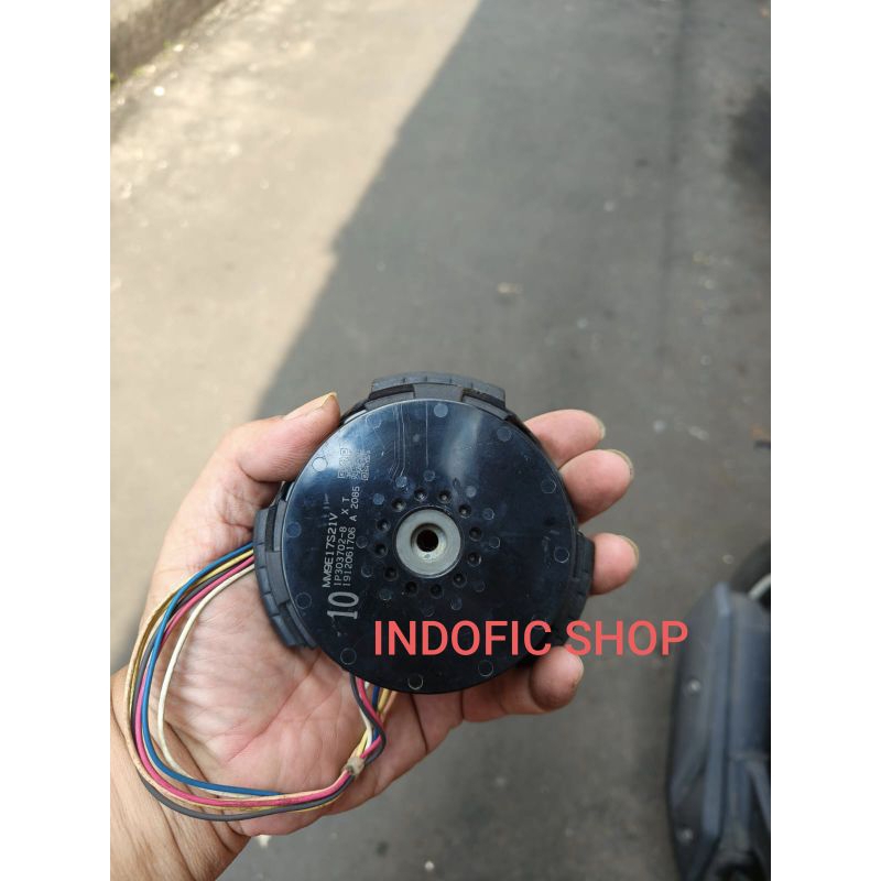 DINAMO AC DAIKIN 2 PK MAGNET dc