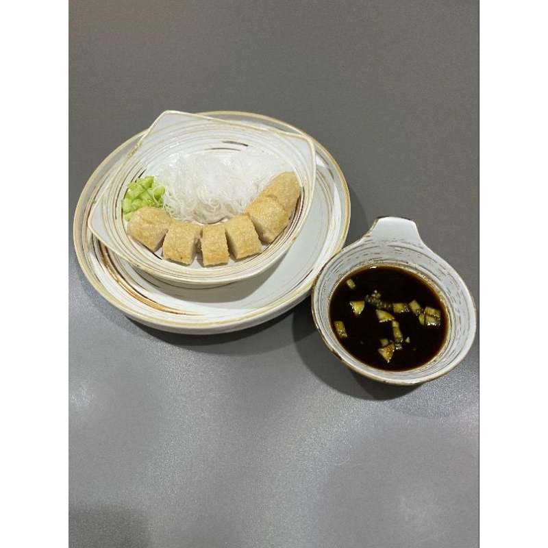 

Pempek Lenjer besar isi 2 pcs Mpek Empek Asli Palembang Frozen vacuum pack