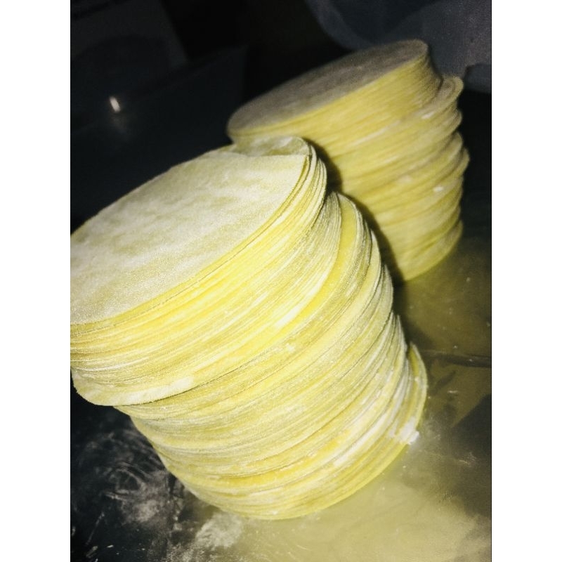 

(INSTANT DAY) Kulit Dimsum Kuning 500gr 1kg Ukuran 7 8 9 10cm / Kulit Gyoza Premium Lentur & Kenyal