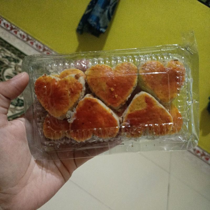 

kue kacang mika