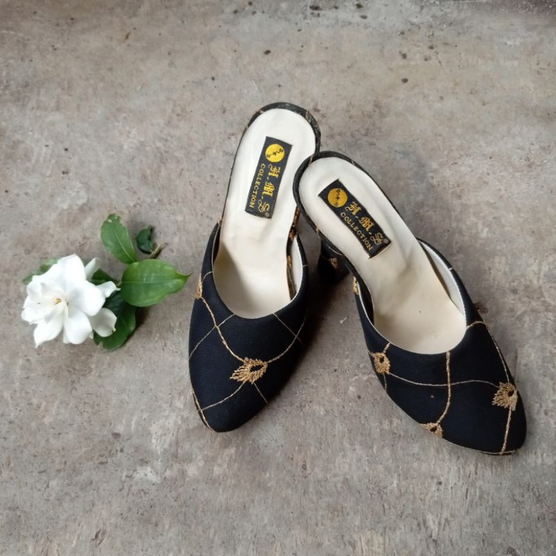 Preloved Selop Tradisional Heels Pengantin Wanita
