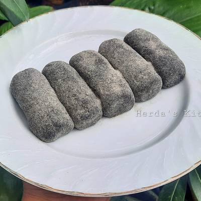 

LADU KETAN HITAM – Jajanan Tradisional Khas Sunda | Legit & Lembut