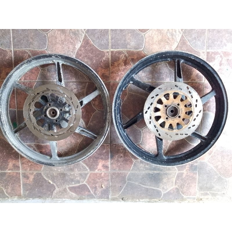 velk racing satria hiu lumba