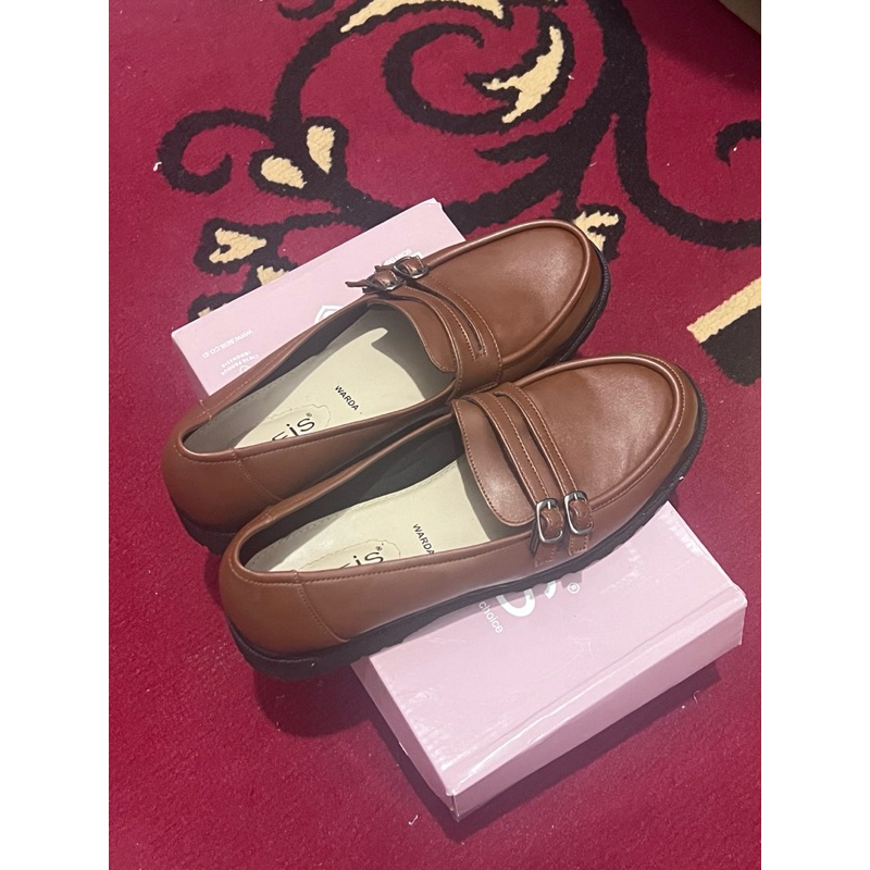 Preloved  - Sepatu Docmart Seis