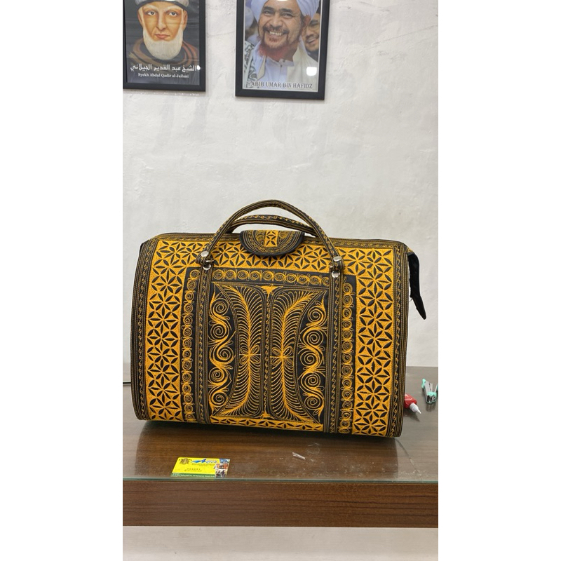 Tas Travel/Tas Pakaian Motif Pintoe Aceh Size Medium