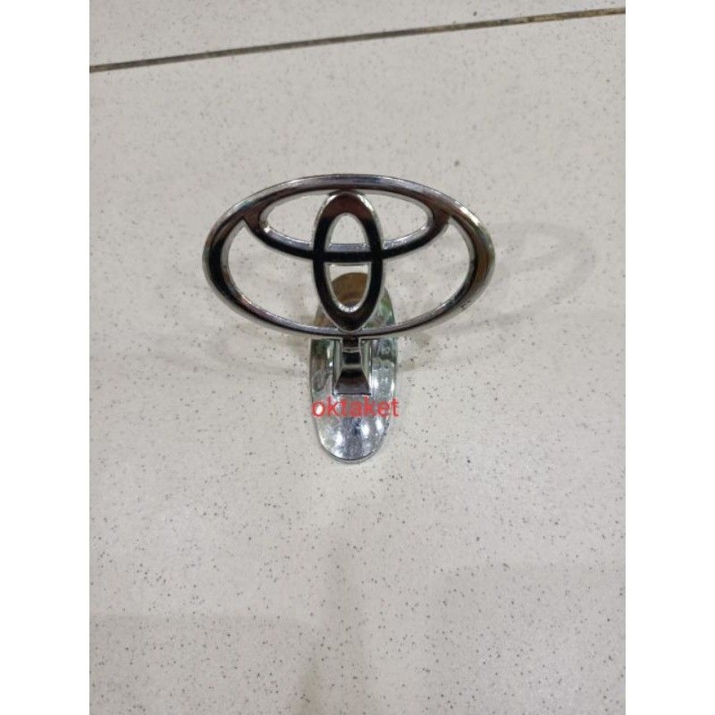 logo emblem toyota
