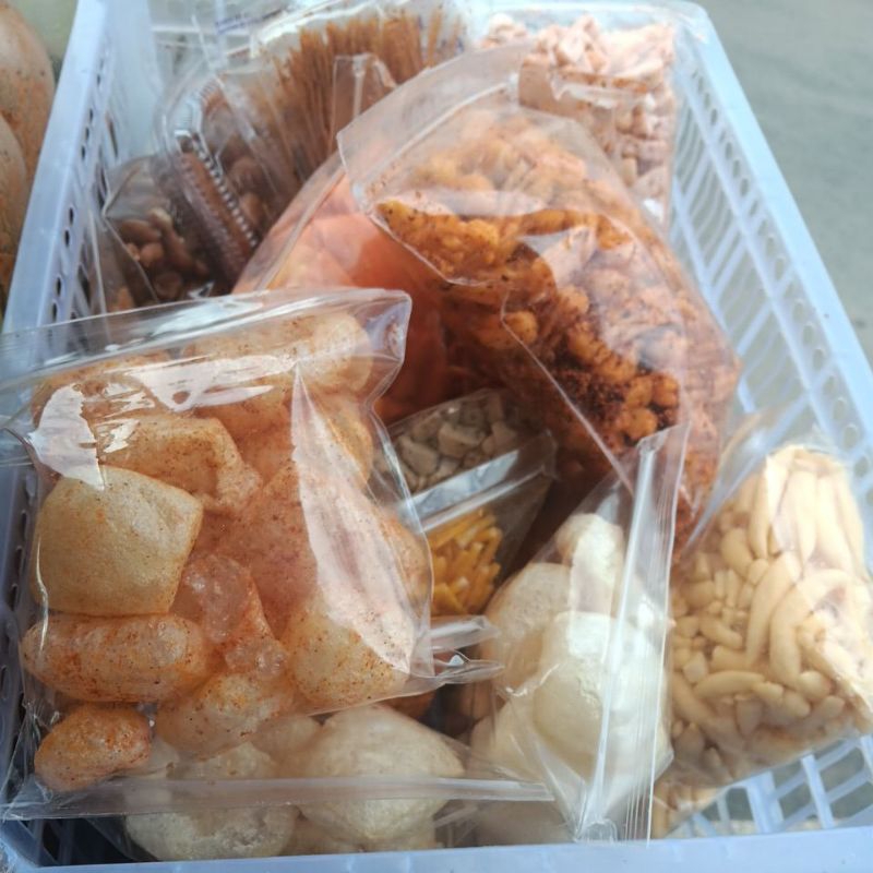 

jalanan kriuk garing gurih pedas manis