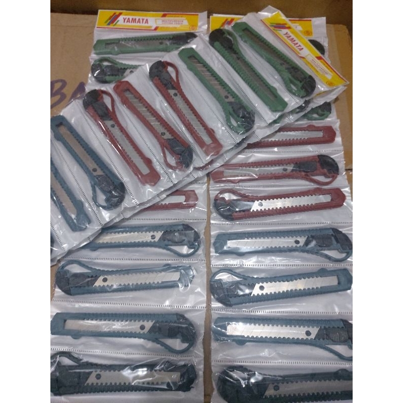 

Pisau Cutter Yamata – Tajam, Tahan Lama, dan Harga Terjangkau 12 Pcs