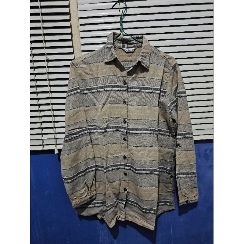 PRELOVED KEMEJA EXPAND