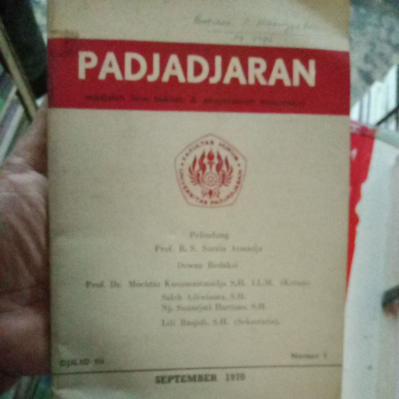 Buku majalah ilmu hukum 1970