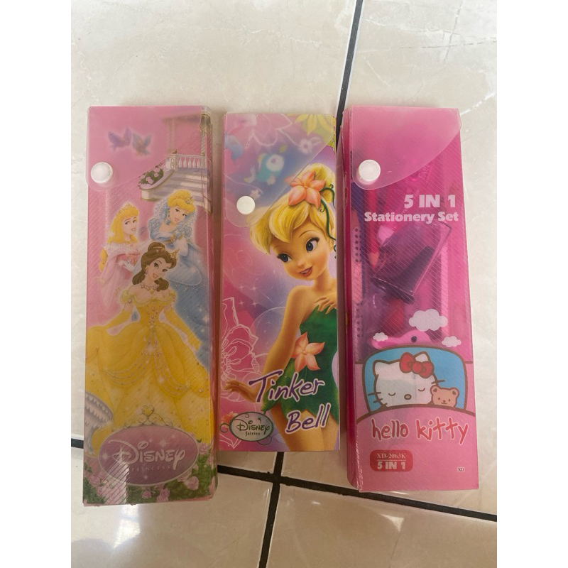 

preloved tempat pencil karakter 3pcs