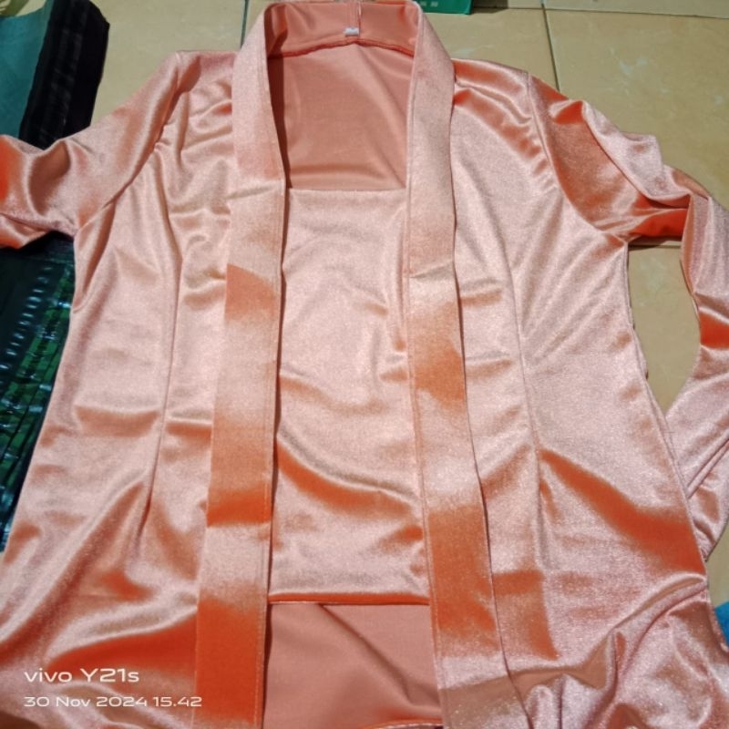 atasan kebaya bludru kutu baru