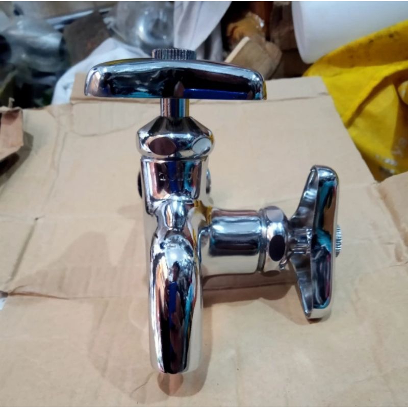 Kran double Toto // Kran cabang Toto //