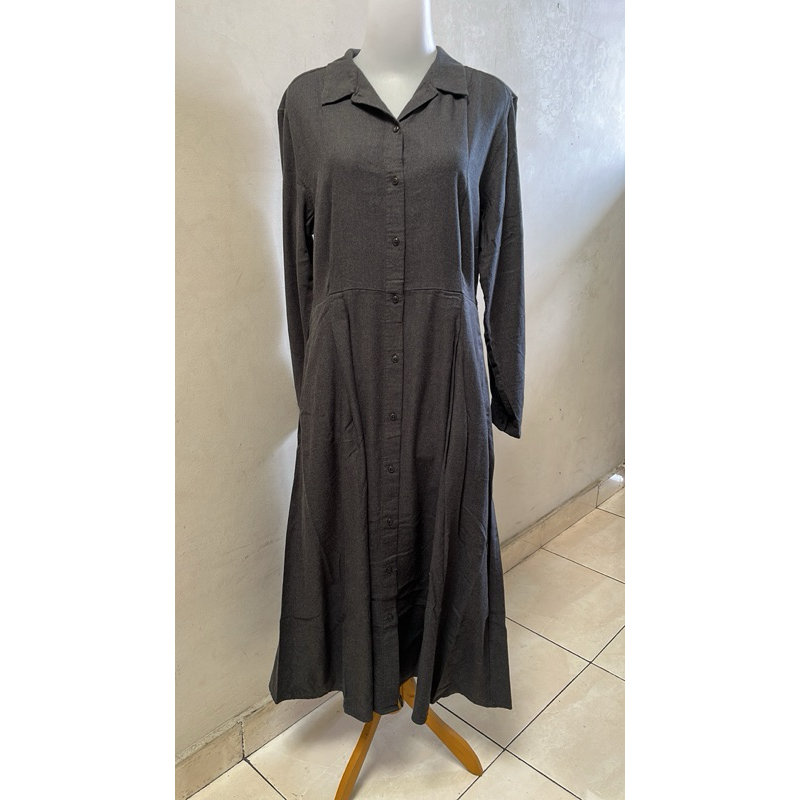 Dress panjang abu uniqlo