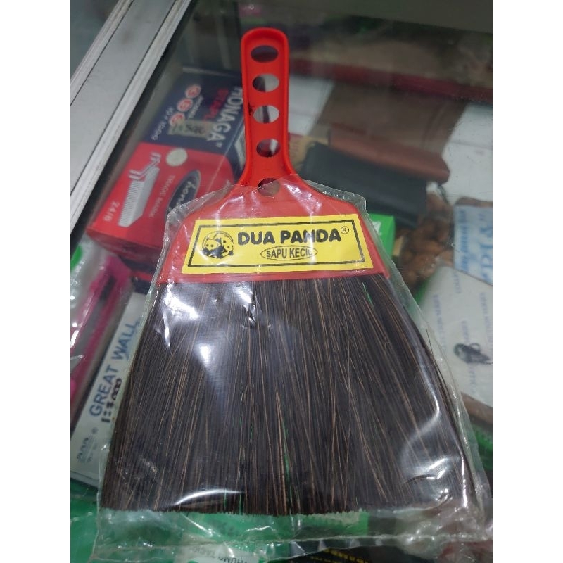 sapu kecil / sapu mobil